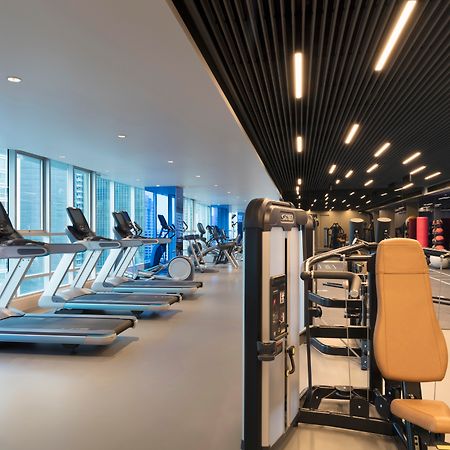Lancaster Bangkok Hotel Eksteriør billede The gym at the 1000m² Sports and Wellness Centre