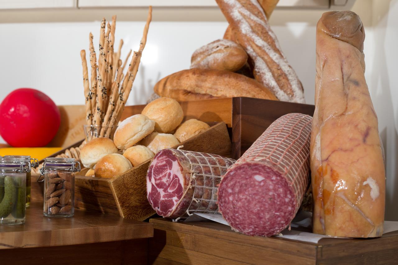 Lancaster Bangkok Hotel Eksteriør billede Salami