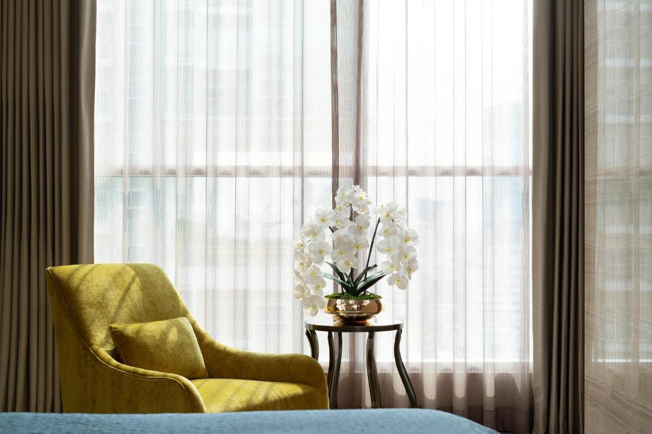 Lancaster Bangkok Hotel Eksteriør billede Curtains